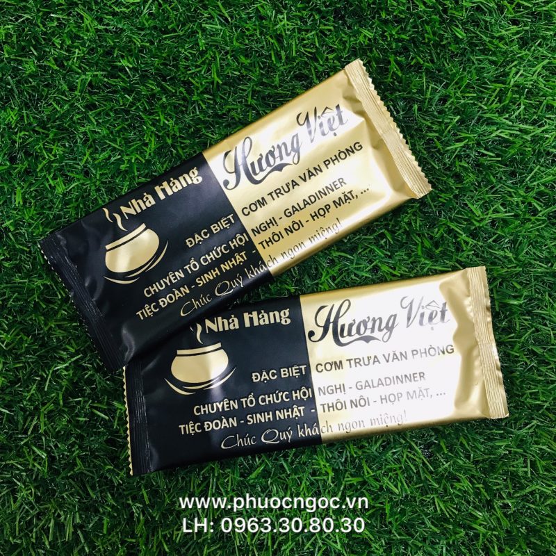 khăn lạnh; khăn ướt; bao đũa; muỗng; nĩa; tăm tre; hóa đơn; cồn thạch