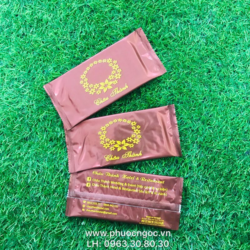 khăn lạnh; khăn ướt; bao đũa; muỗng; nĩa; tăm tre; hóa đơn; cồn thạch