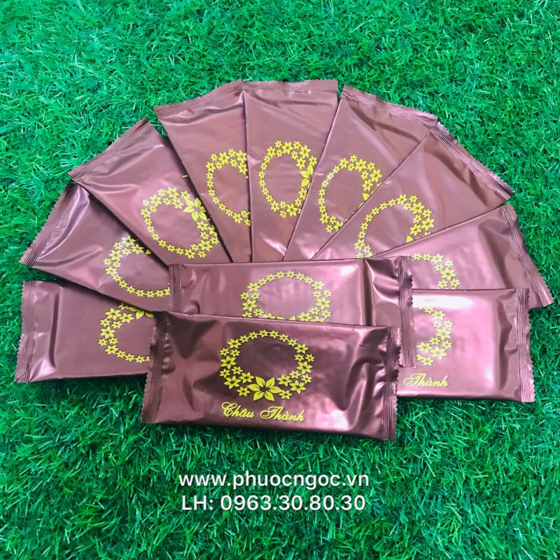 khăn lạnh; khăn ướt; bao đũa; muỗng; nĩa; tăm tre; hóa đơn; cồn thạch