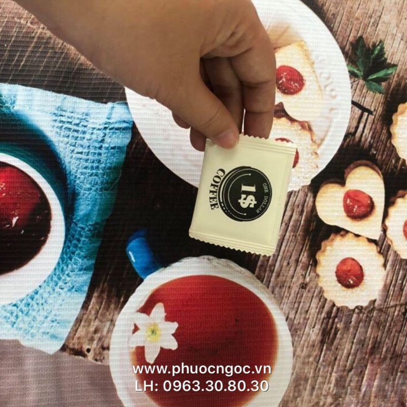 khăn lạnh; khăn ướt; bao đũa; muỗng; nĩa; tăm tre; hóa đơn; cồn thạch