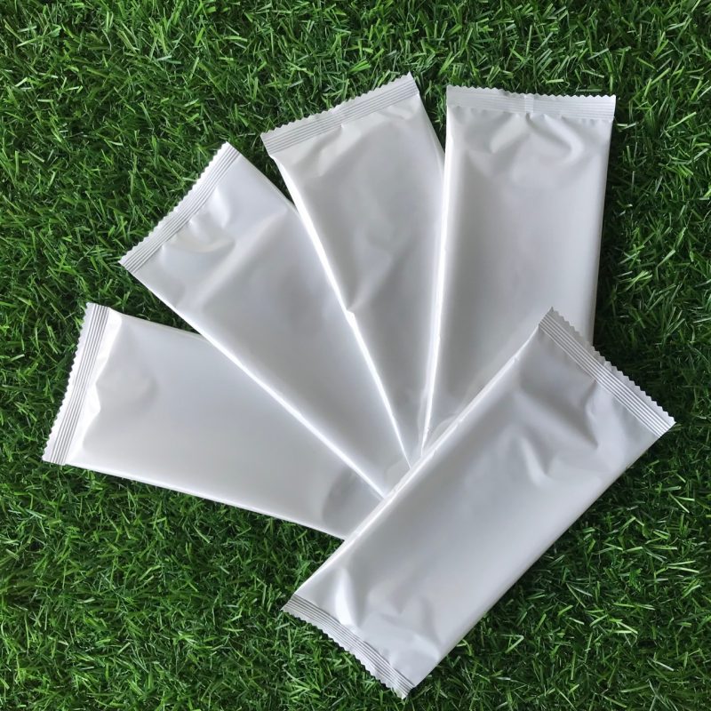 khăn lạnh; khăn ướt; bao đũa; muỗng; nĩa; tăm tre; hóa đơn; cồn thạch