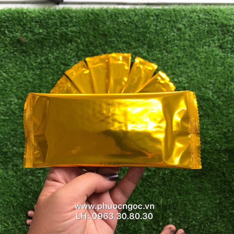 khăn lạnh; khăn ướt; bao đũa; muỗng; nĩa; tăm tre; hóa đơn; cồn thạch