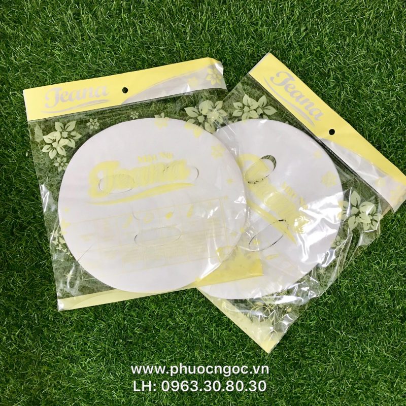 khăn lạnh; khăn ướt; bao đũa; muỗng; nĩa; tăm tre; hóa đơn; cồn thạch